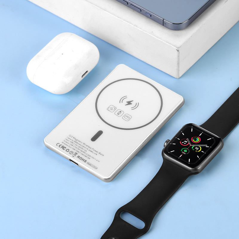 Magnetic wireless power bank